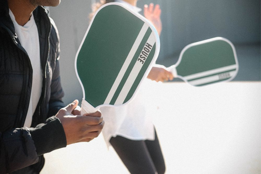 7 Helpful Tips To Choosing The Best Pickleball Paddle